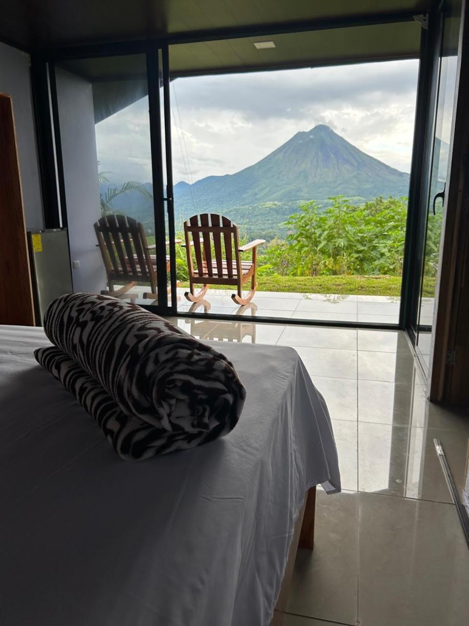 Encanto Arenal Lodge La Fortuna ภายนอก รูปภาพ
